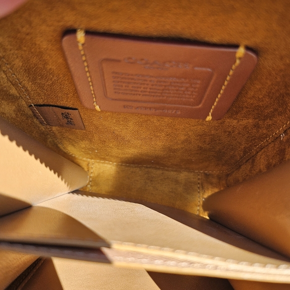 Coach camera bag - Picture 4 of 8